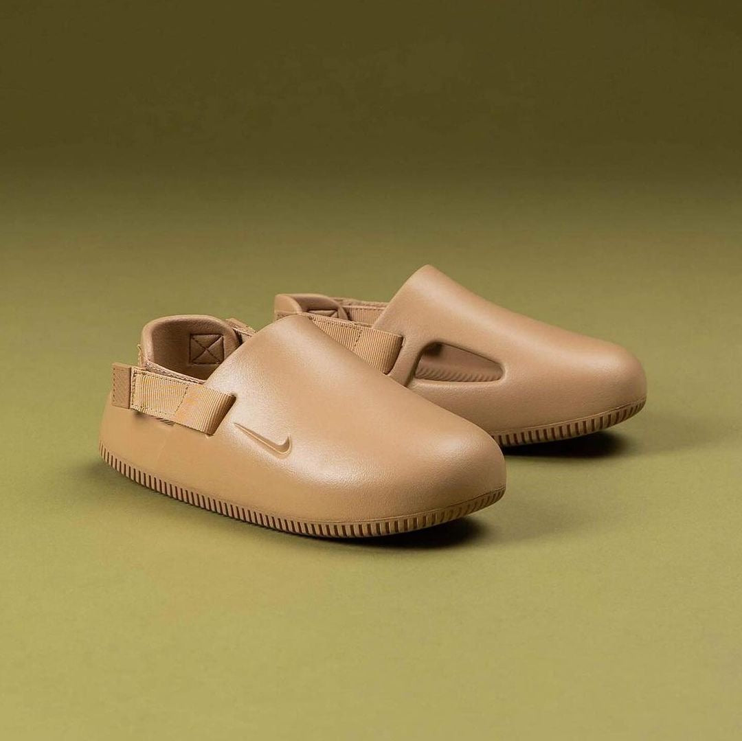 Nike Calm Mules (Brown)